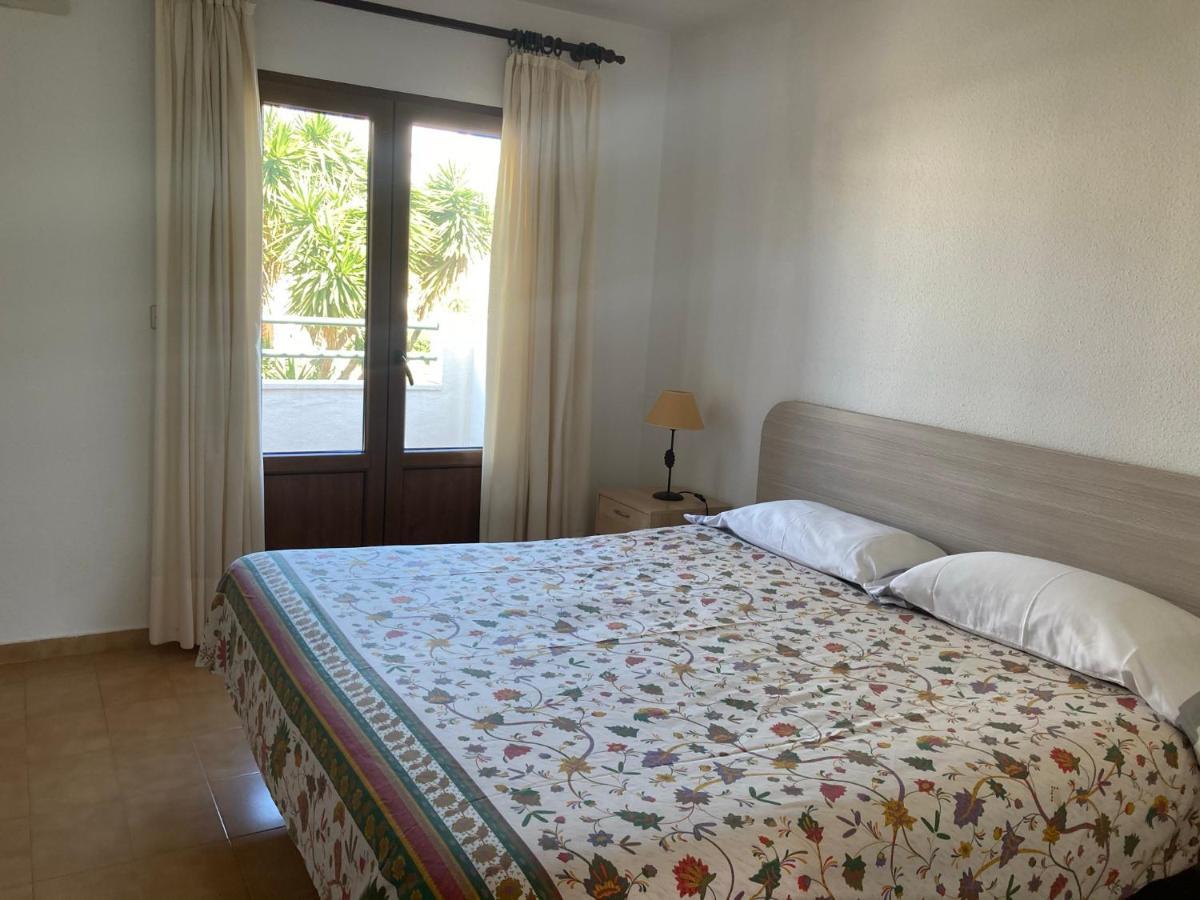 Chalet Adosado En Urbanizacion Con Precioso Jardin Dénia Exterior foto